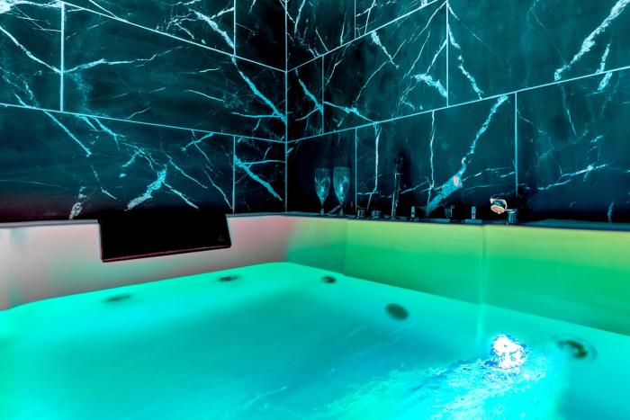 T3 rénové - jacuzzi privatif - Port & mer à 2 min