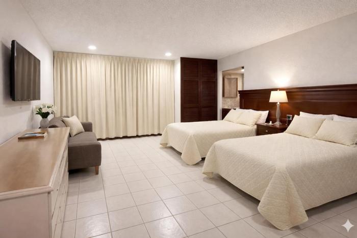 Brisas Cancun ZH BeachFront Apartment