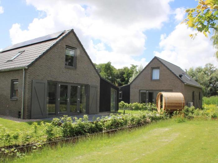 Coastal Home with Sauna for 6