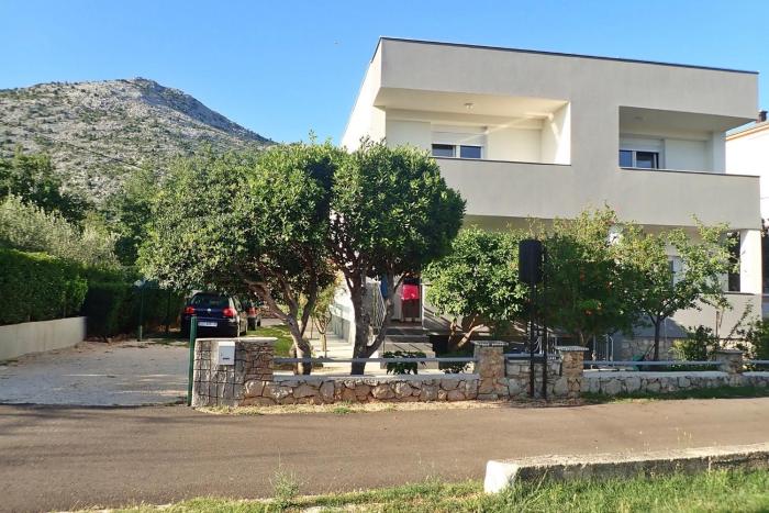 Apartments for families with children Starigrad - Paklenica - 25484