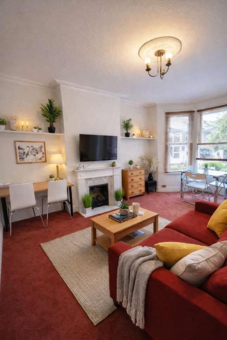 FulhamBroadway Retreat, 2BR Spacious