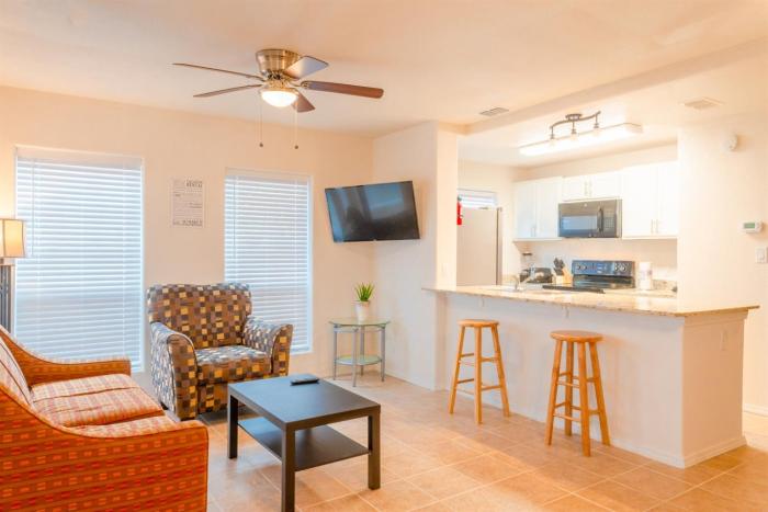 Sun Ray #3A - Pet Friendly, 3min Walk to Beach