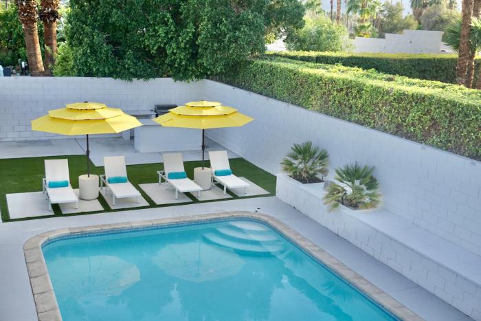 Roxbury Oasis Palm Springs Retreat