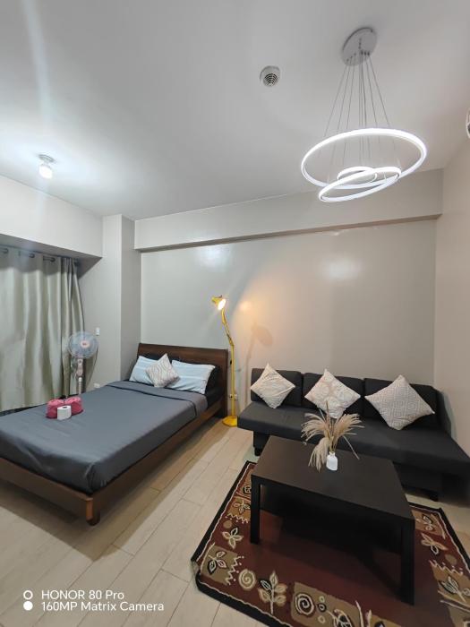 81 Newport NAIA Terminal 3