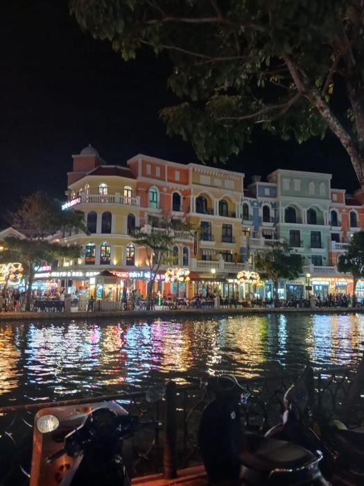 HUE homestay &cafe near beach