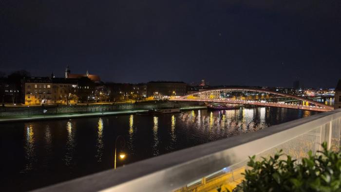 Celna Riverside Prestige 2BR Free Parking