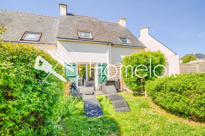 Havre de paix ensoleillé à Ploemeur Jardin