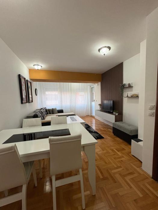 Dolce Casa E K