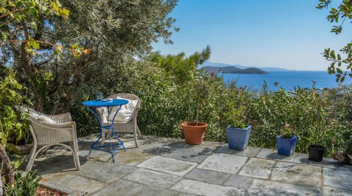 Villa Nikis Skiathos near beach and with sea view
