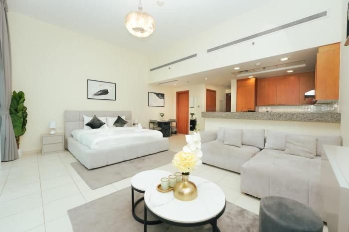 Modern aptt in heart of Business Bay near to Burj