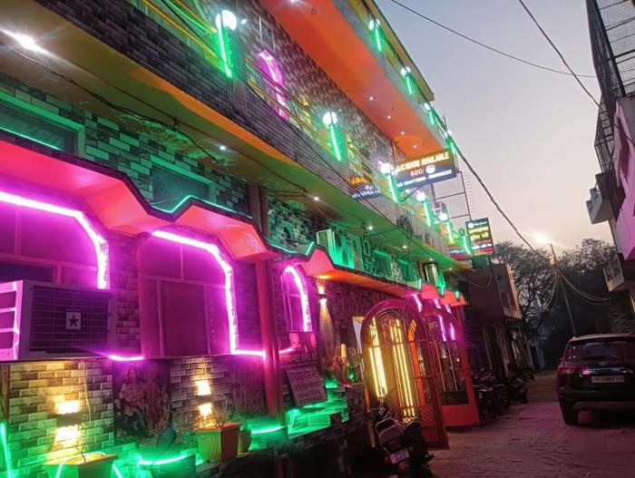 Jagdamba home stay
