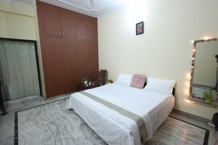Soul Shanti Stay Sodala, 10 min Railway, 5 min metro