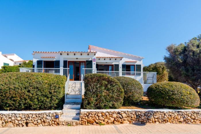 Ocean-view house, ideal for families