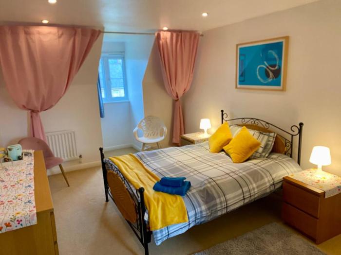 Ensuite Room Exeter near Hospital, St Lukes, County Hall