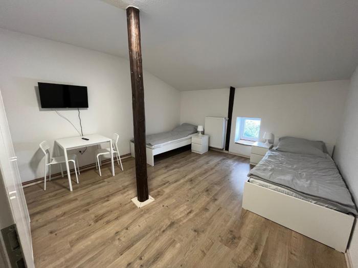 Doppelzimmer nah der A7 Tarp