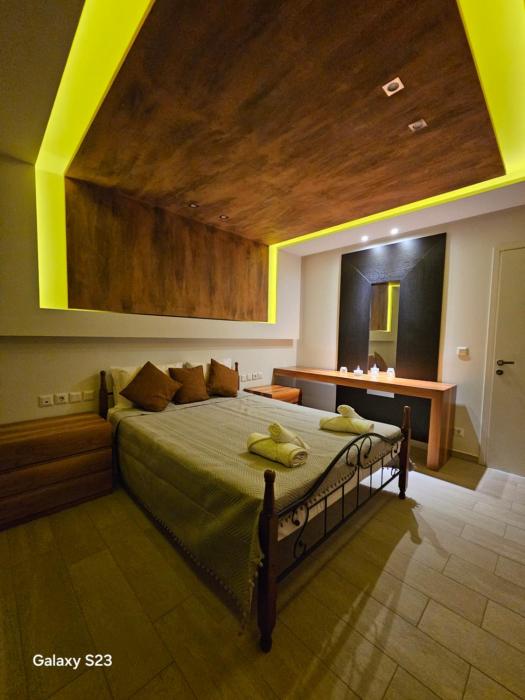 Moumis Luxury Apartment