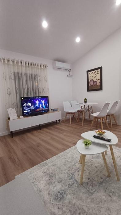Near Airport Cozy Stay