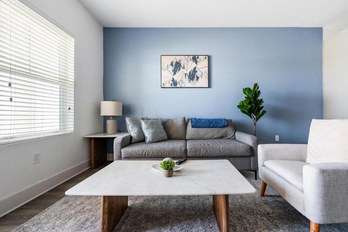 Landing Modern 1BD Clubhouse Pool