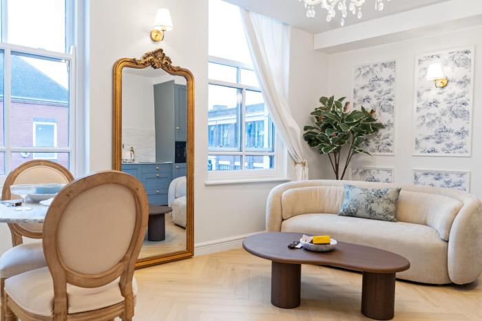Parisian Apartment Birmingham Jewellery Quarter