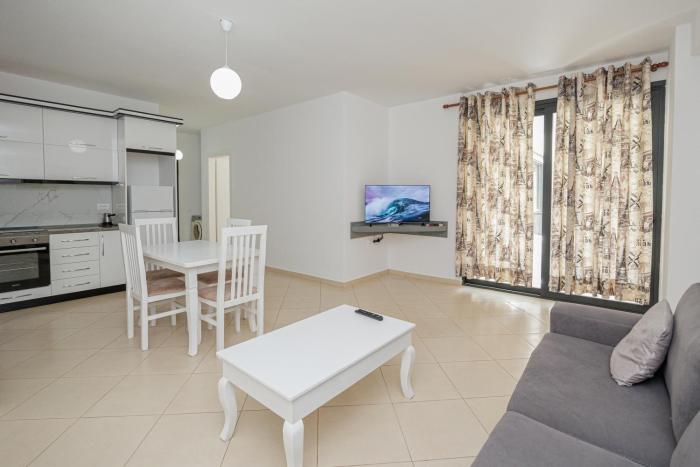 Cozy 1 bedroom apartment 2 steps from the promenade