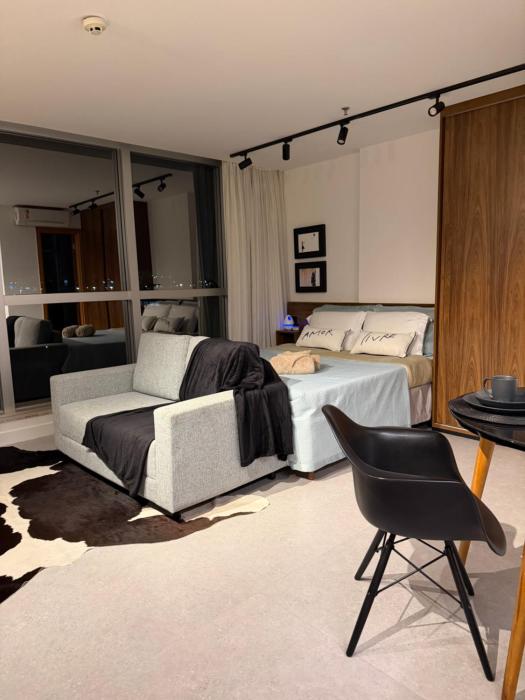 710 A Hotel Home Jade