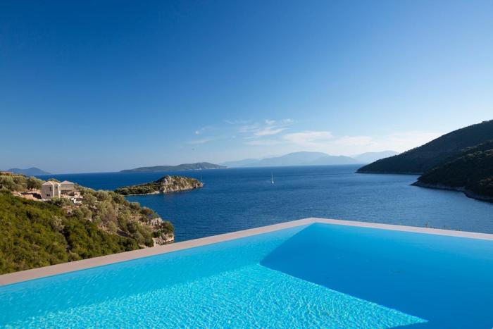 Villa Rosa -Stylish Villa with Private Sea Access