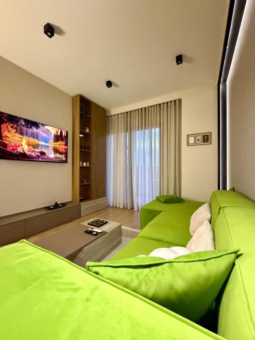 Skyline 18 City View Apartment, Balcony & Parking