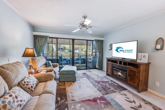 Beautifully Decorated Unit at Ocean Creek with Pools