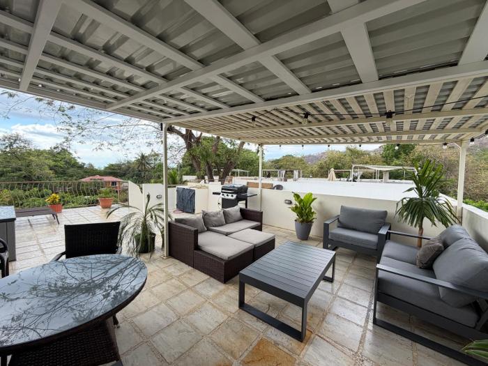 Charming condo with a rooftop, across beach