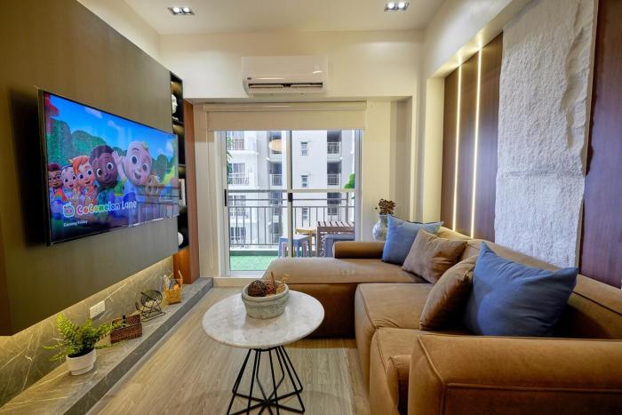 Modern 2 BR condo unit near Pasig City & BGC