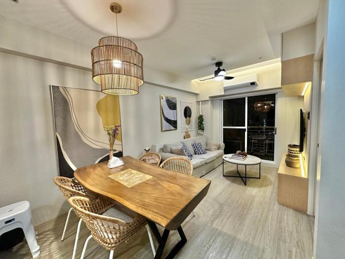 Spacious 2 BR condo unit near Pasig & BGC