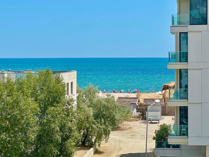 Acqua Vista 29 Summerland Apartments