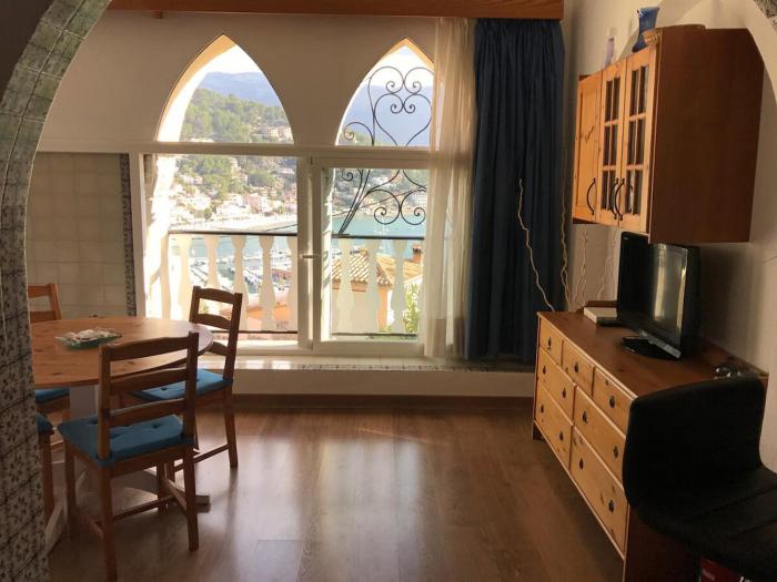 Excellent Apartment with sea views and facilities