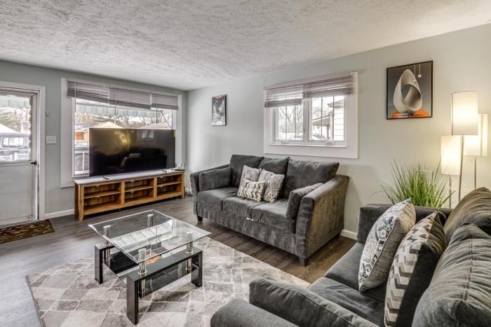 2 Mi to Motor Speedway! Indy Home with Fenced Yard