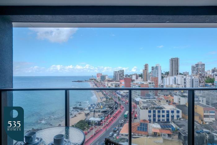 Orla da Barra no 10º andar com vista mar aberta