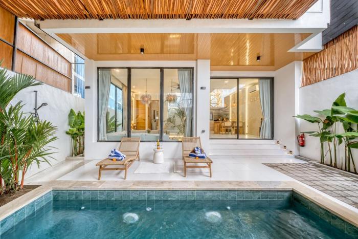Chic 2bd Canggu Villa w Pool Construction near
