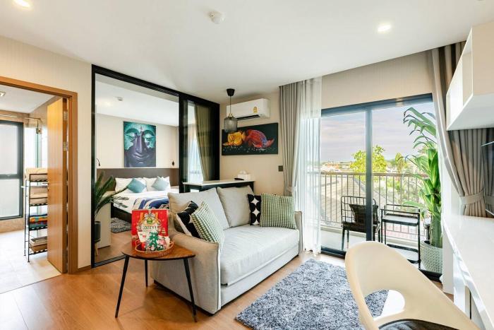Stylish Sea View Apartment Near Nai Harn Gym Pool