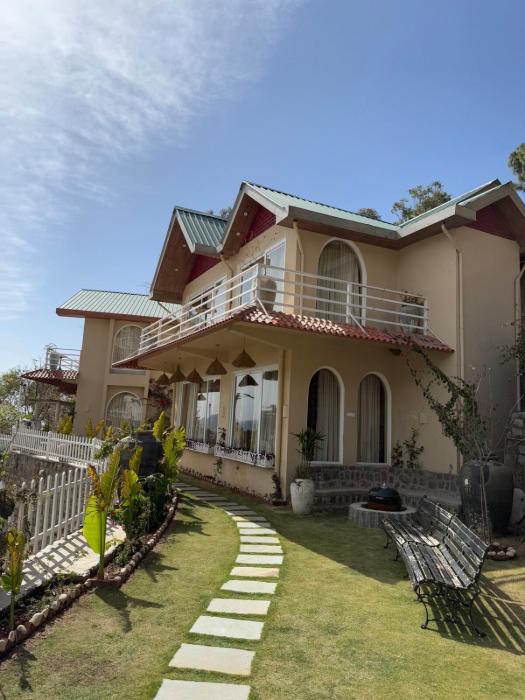 Luxury 4BHK Villa Near Kasauli