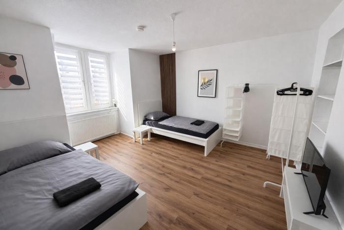 Frankfurt Messe 7min- 3 Zimmer Küche Bad Parkplatz 6 Betten