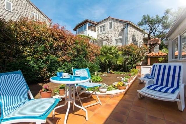 Oasis apartment with terrace