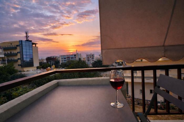 Comfortable Apt - Metro Nearby - Glyfada by ΜΡS
