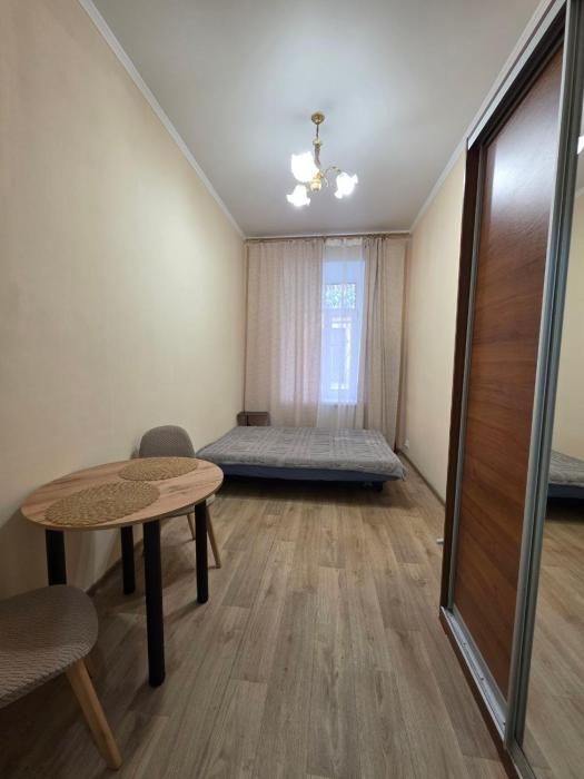 Центр міста квартира студія, поблизу ЖД вокзал, Старобазарний сквер, Дерибасівська