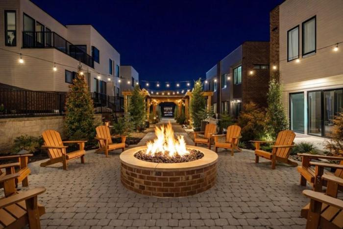 Modern Stay Pool Fitness Center and Firepit Lounge