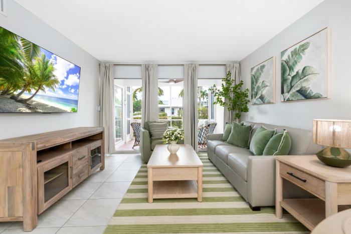Emerald Oasis Naples a Luxury Stay by 5th Ave
