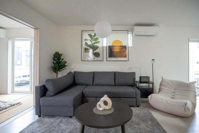 Modern 4BR Stay in Ozu Hachikubo for 11 Guests by Restavio