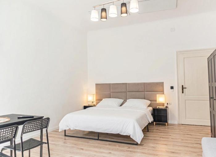 Cozy 1BR Apt Near Schönbrunn & Westbahnhof
