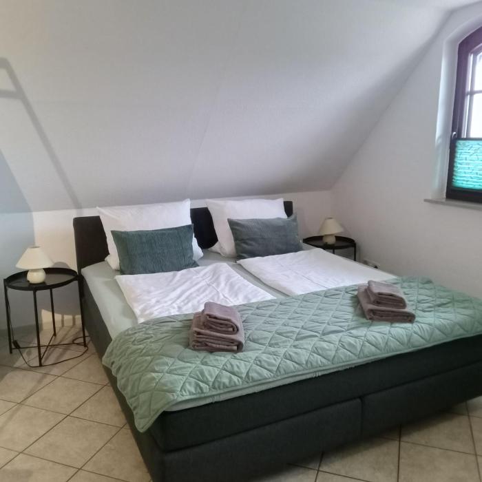 Fischstübchen Neeberg Apt 1 – Wald und Wiese