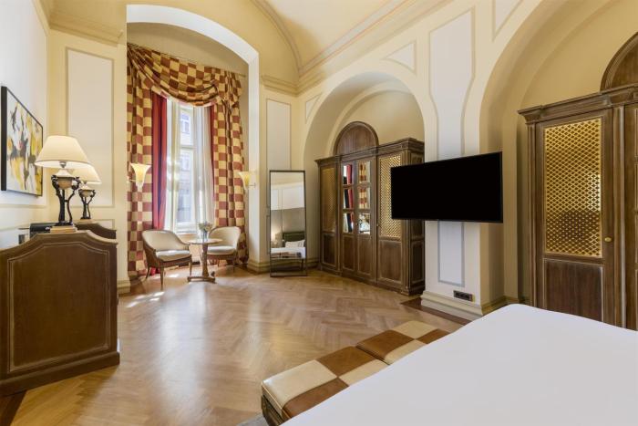 NH Collection Prague Carlo IV