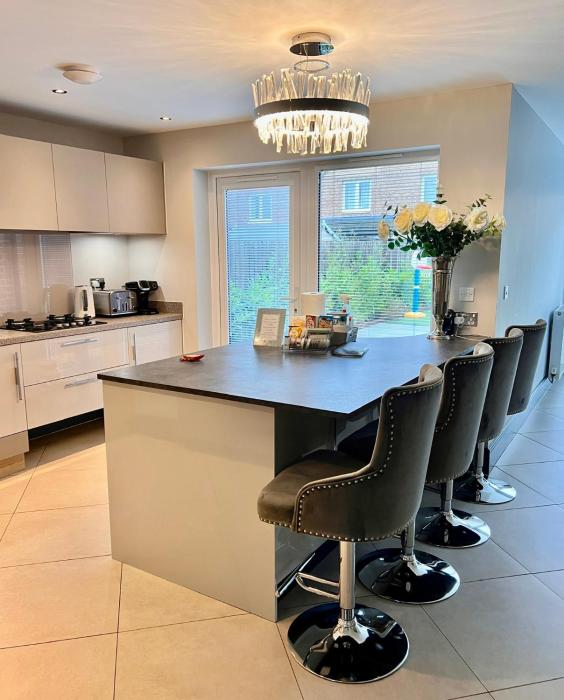 Luxury Durham Home in DH1, Free Parking, No Fees