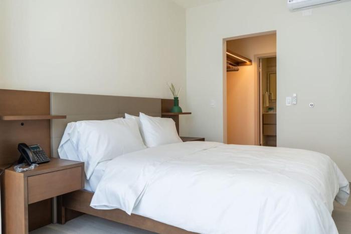 Oceanfront Executive Two Bedroom in Panama City U1204